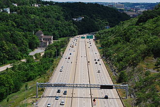 Reversible Lanes on I-279 North of Pittsburgh (40.470605, -80.003665) (1)